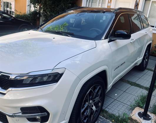 JEEP COMMANDER 1.3 T270 TURBO FLEX OVERLAND AT6 JEEP COMMANDER 1.3 T270 TURBO FLEX OVERLAND AT6